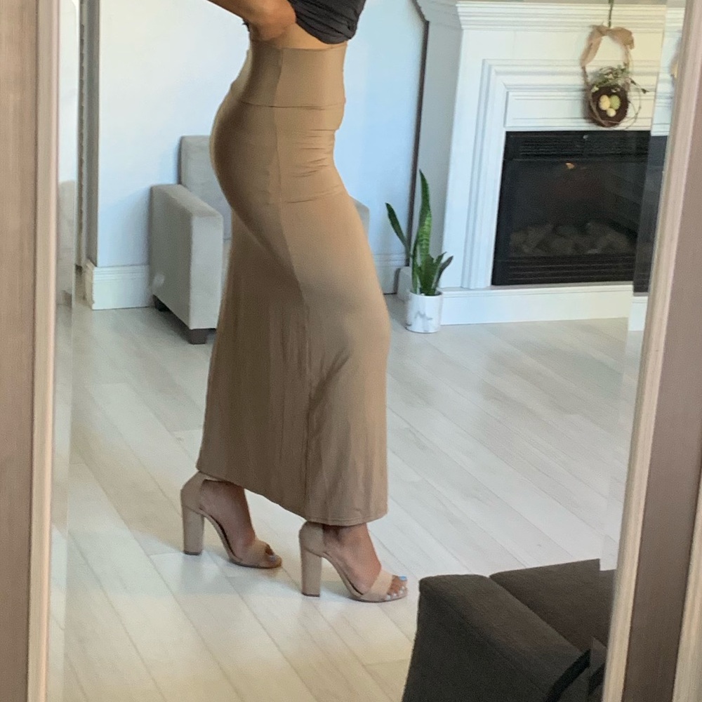 Elegant Split Maxi Skirt